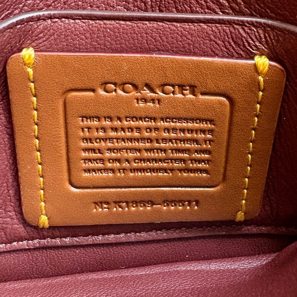 Coach 1941 Grain Leather Clutch With Snakeskin Strap - Picture 5 of 14